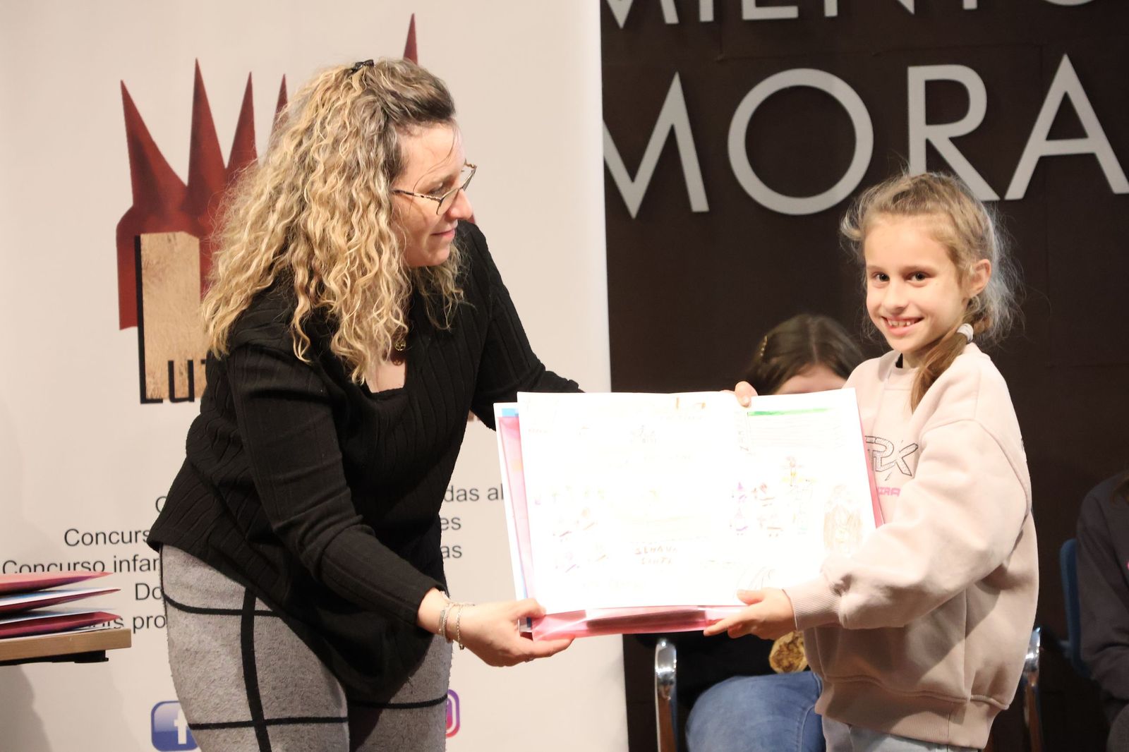 GALERÍA | La Asociación Luz Penitente reparte los premios del VIII Concurso de Dibujo Infantil
