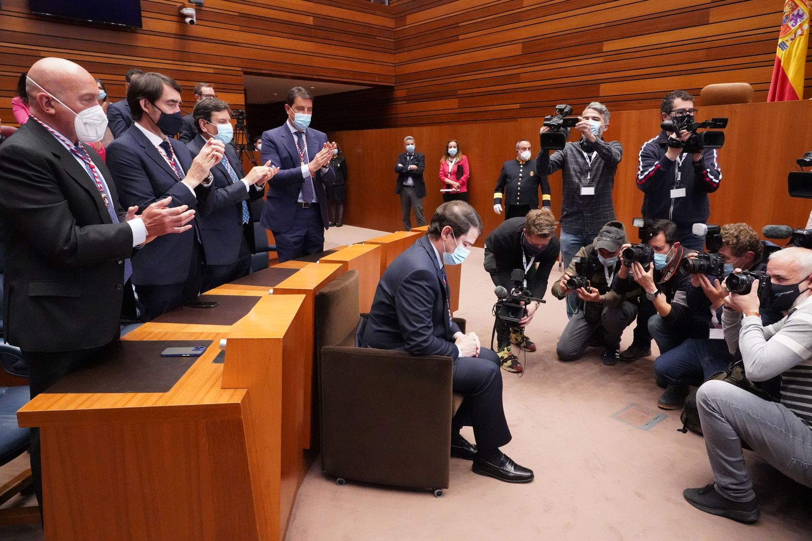 alfonso-fernandez-manueco-toma-posesion-como-presidente-de-la-junta-de-castilla-y-leon-17