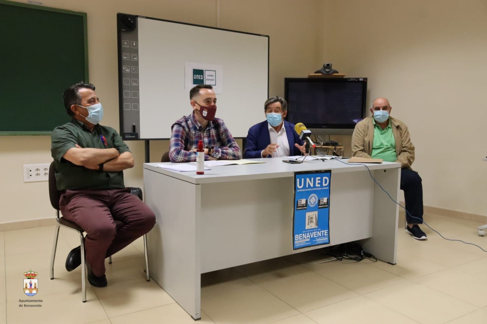 Visita del director de la UNED a Benavente