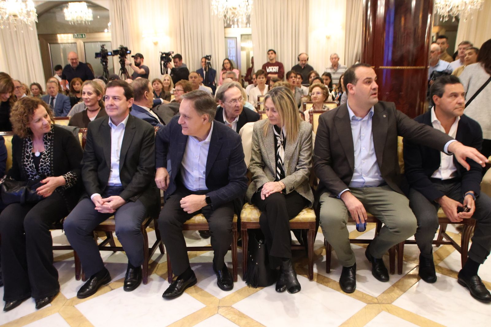 Mañueco junto a Carbayo prearranque campaña