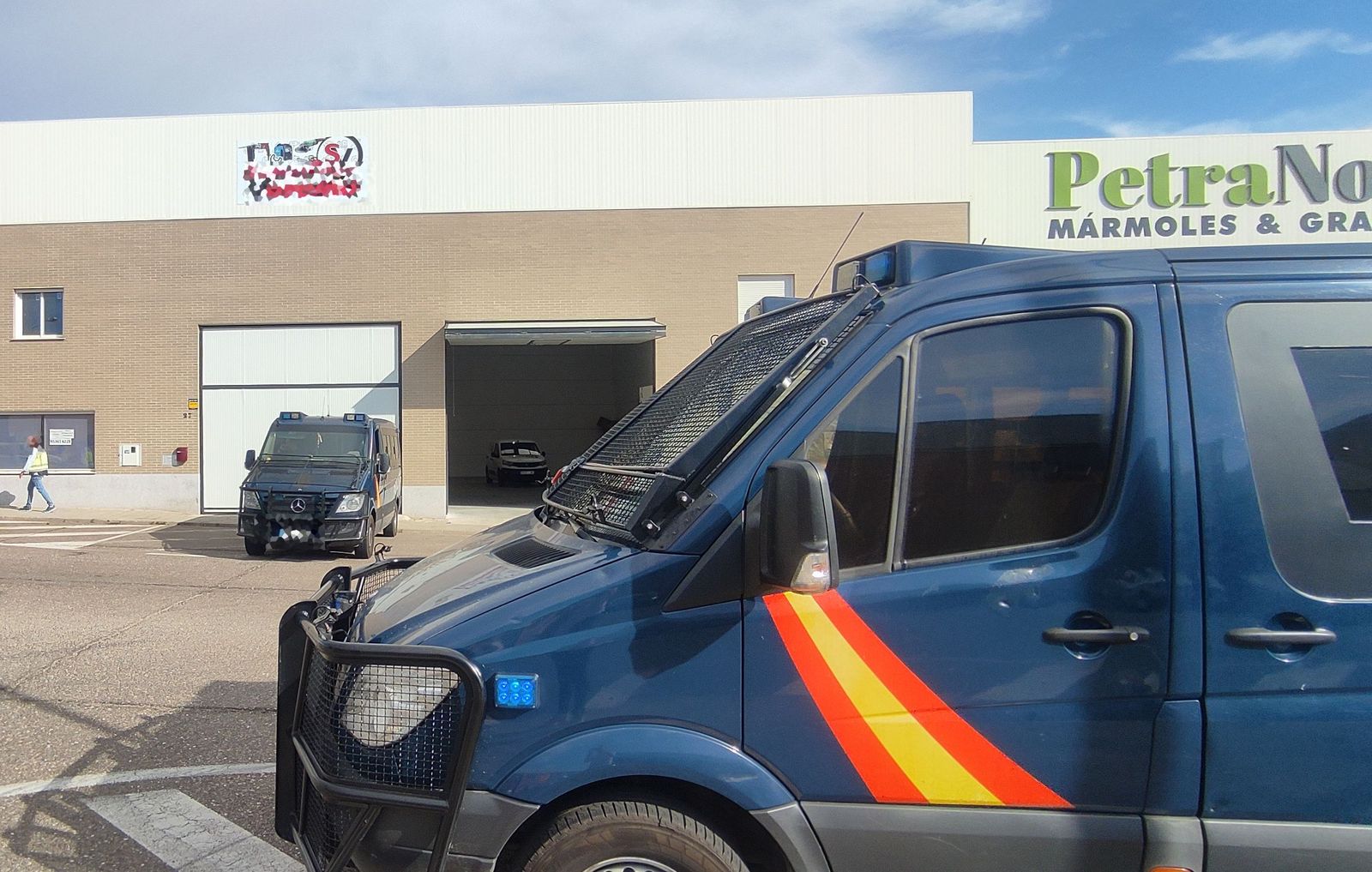 operacion-policial-en-el-poligono-de-los-villares-6