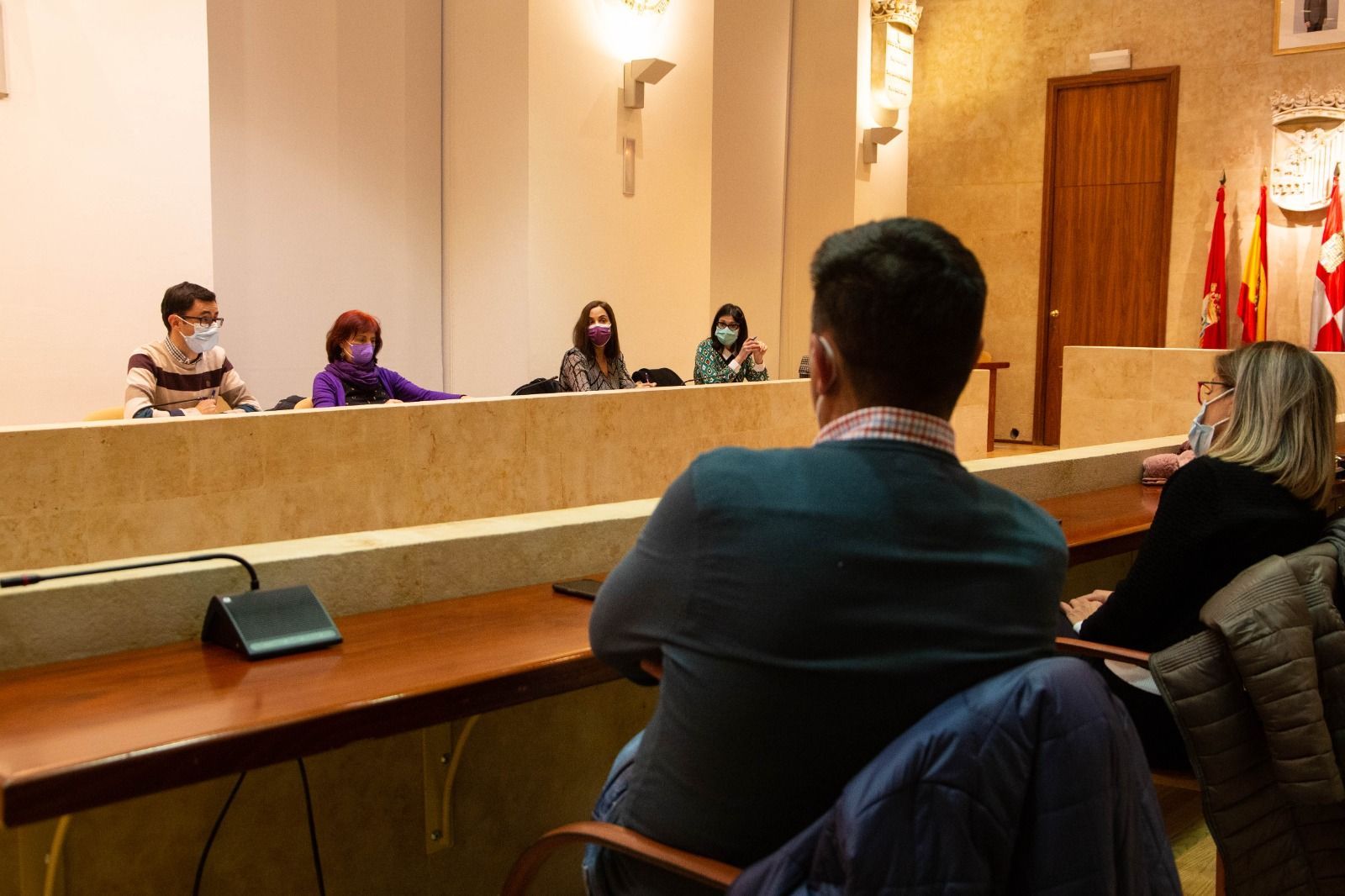Reunión con representantes sindicales de Unicaja. Foto PSOE Salamanca. Reunión con representantes sindicales de Unicaja. Foto PSOE Salamanca.