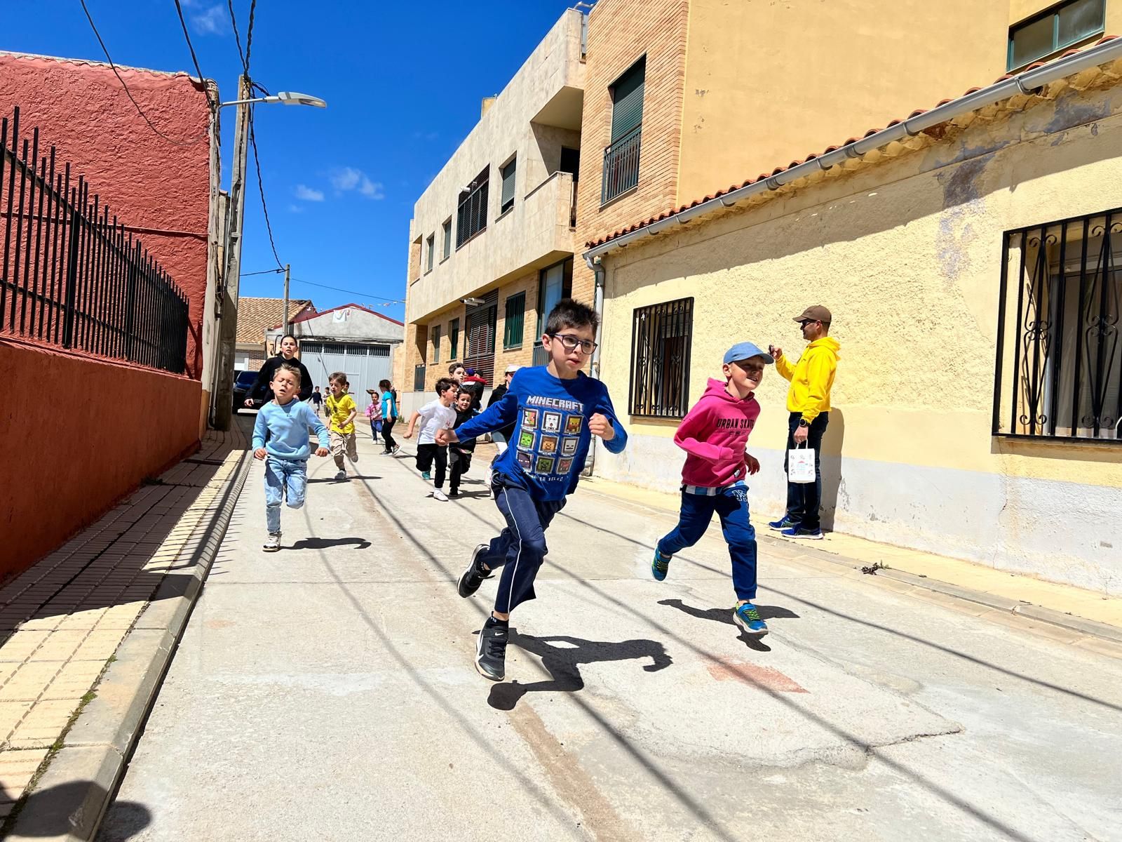 mini-bueyes-en-elas-fiestas-de-doninos-2025-7