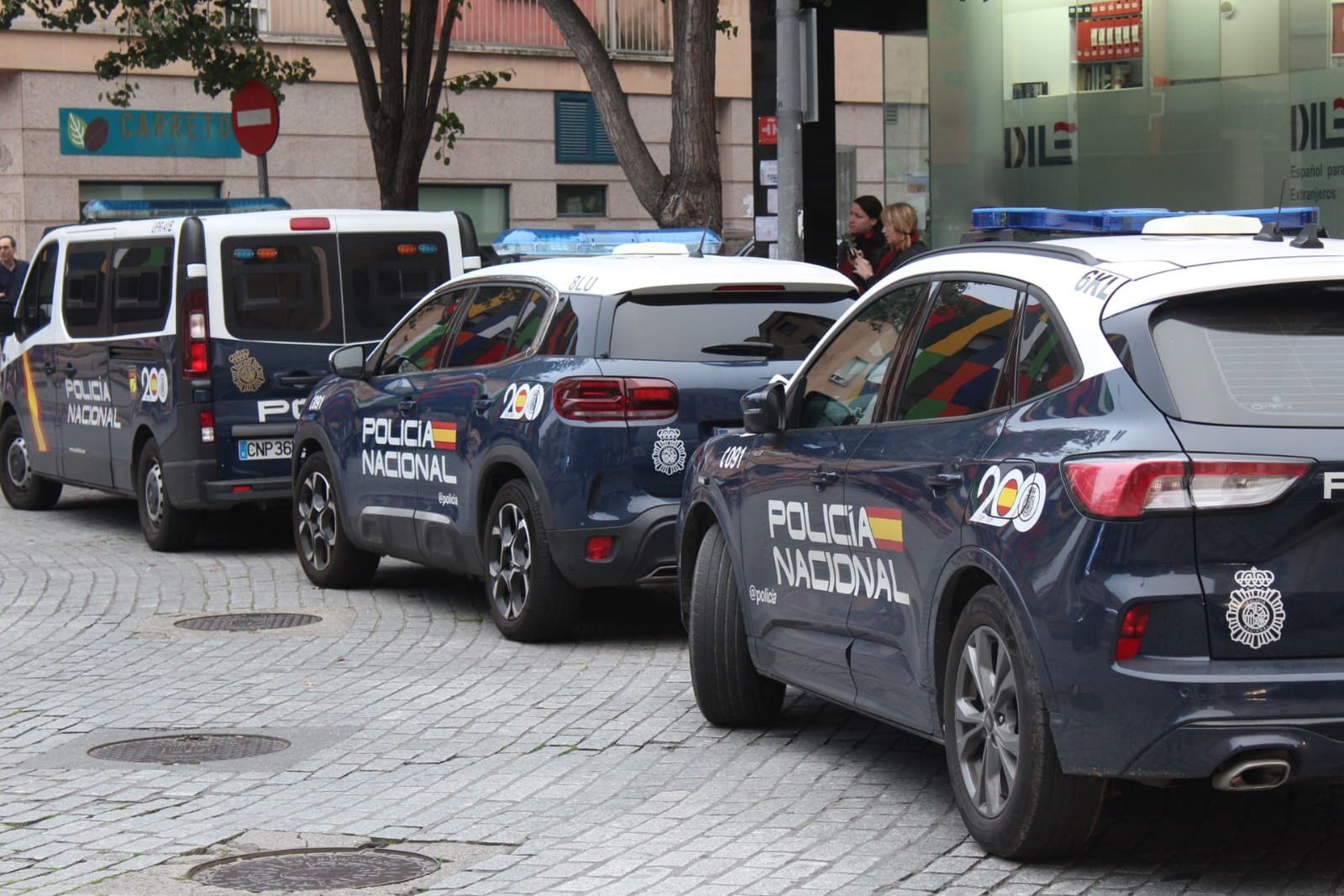 un-detenido-en-las-protestas-por-la-tala-de-arboles-en-la-plaza-del-oeste-24