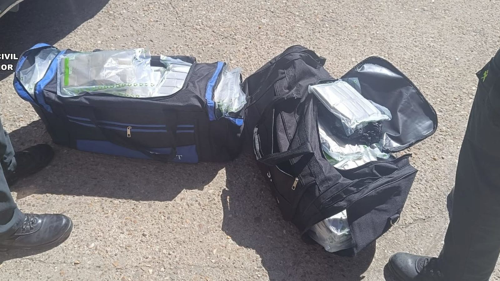 Detenido en Navacarros con más de 76 kilos de hachís en el interior de su vehículo