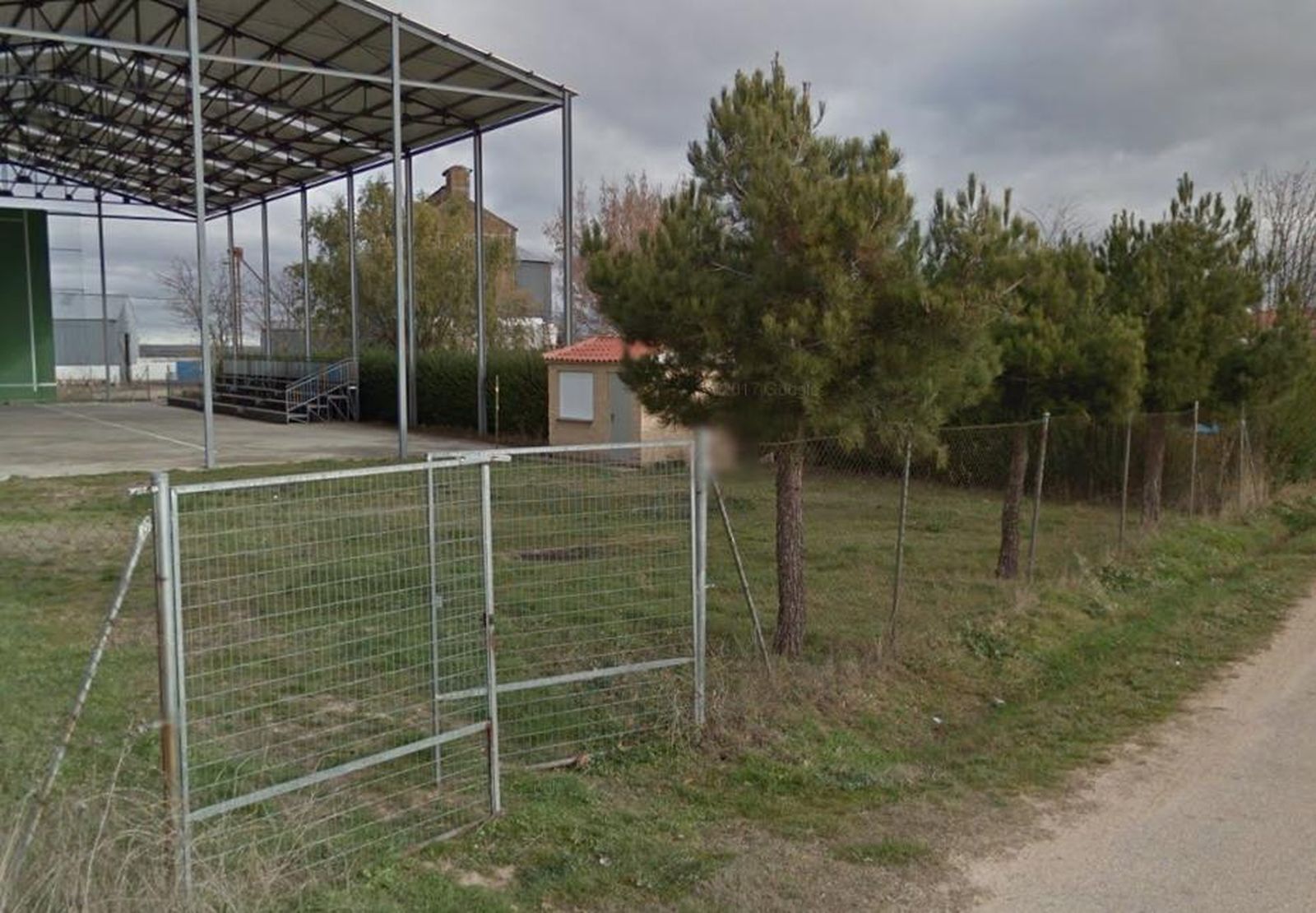 Piscina del Pedroso de la Armuña. Archivo.
