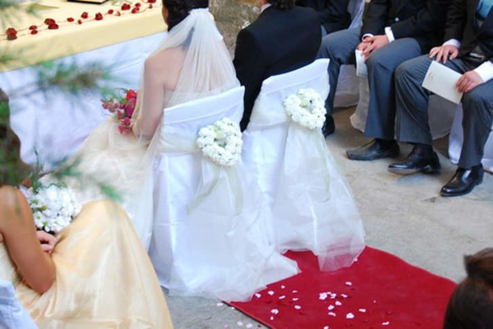 Los matrimonios civiles aumentan la diferencia sobre los católicos