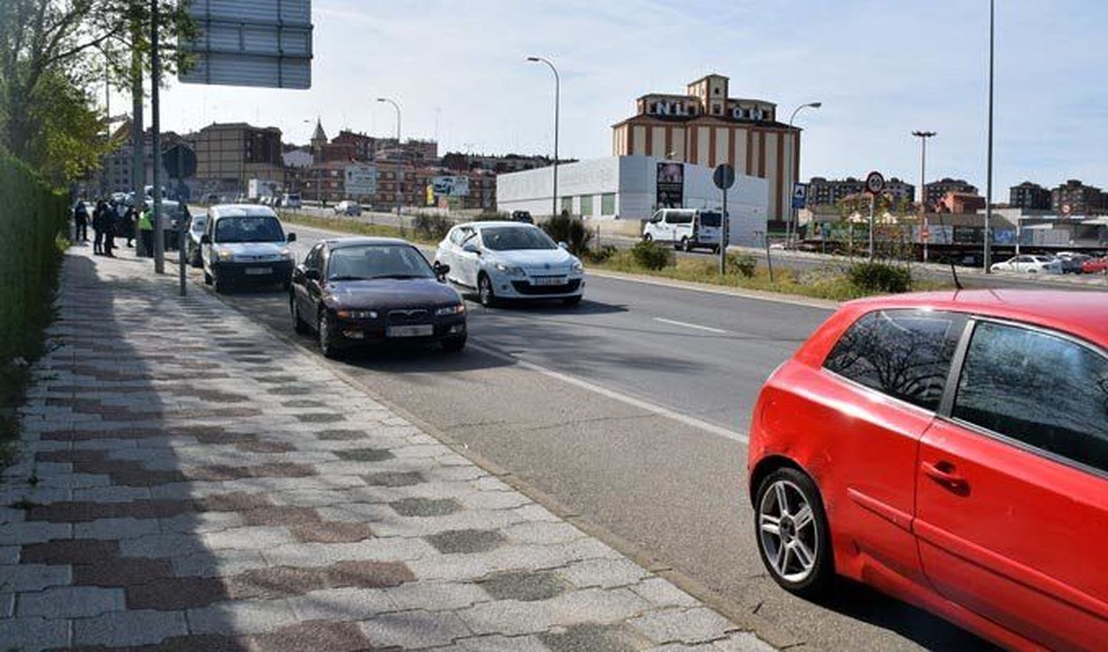 Un herido en una colisión por alcance con seis coches implicados en Cardenal Cisneros
