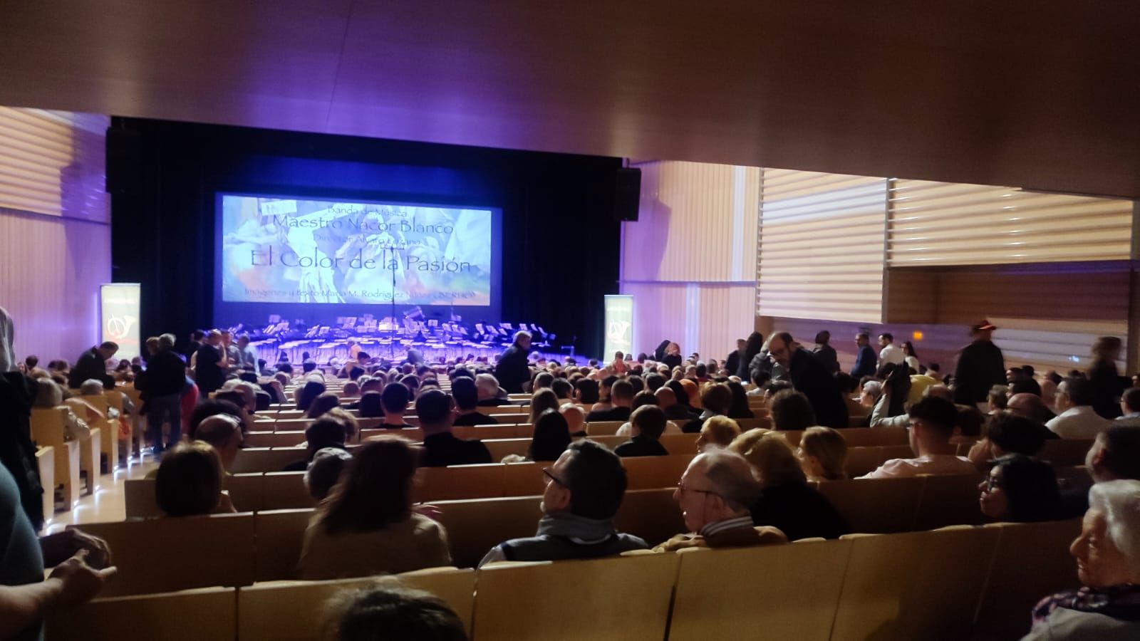 Lleno en el Ramos Carrión para disfrutar de la Banda Maestro Nacor Blanco