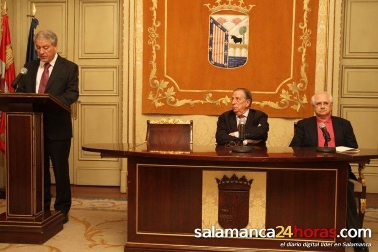 Jesús Málaga ingresa como miembro numerario en el Centro de Estudios Salmantinos