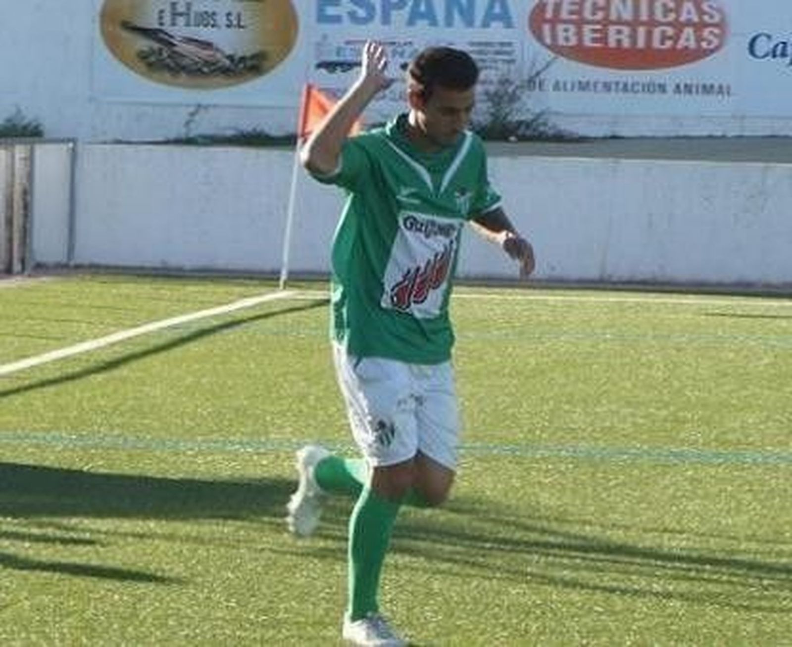 Ismael y Carlos Valverde podrían perderse lo que queda de año