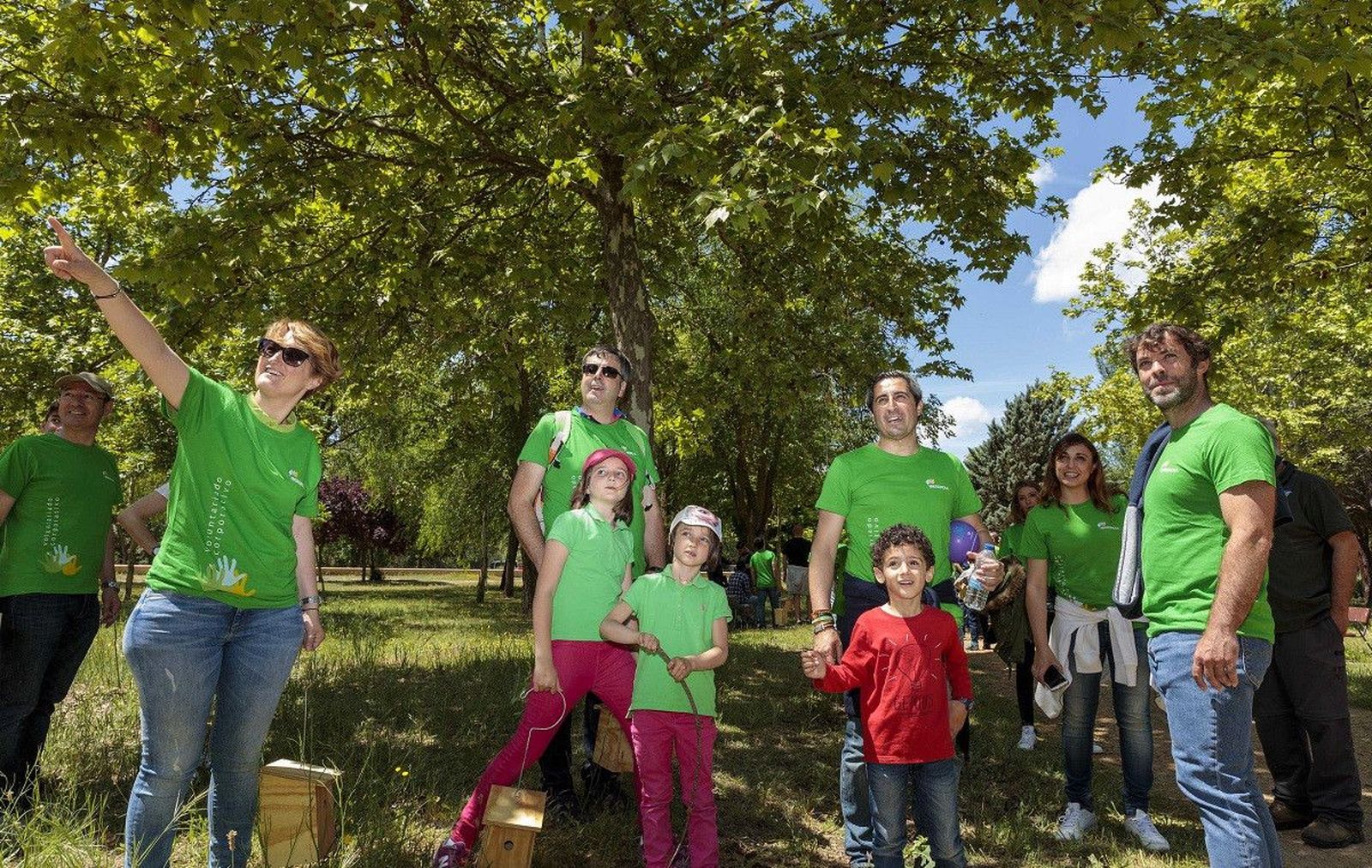 2018 06 02.  Voluntariado CyL, colocación cajas nido (2)