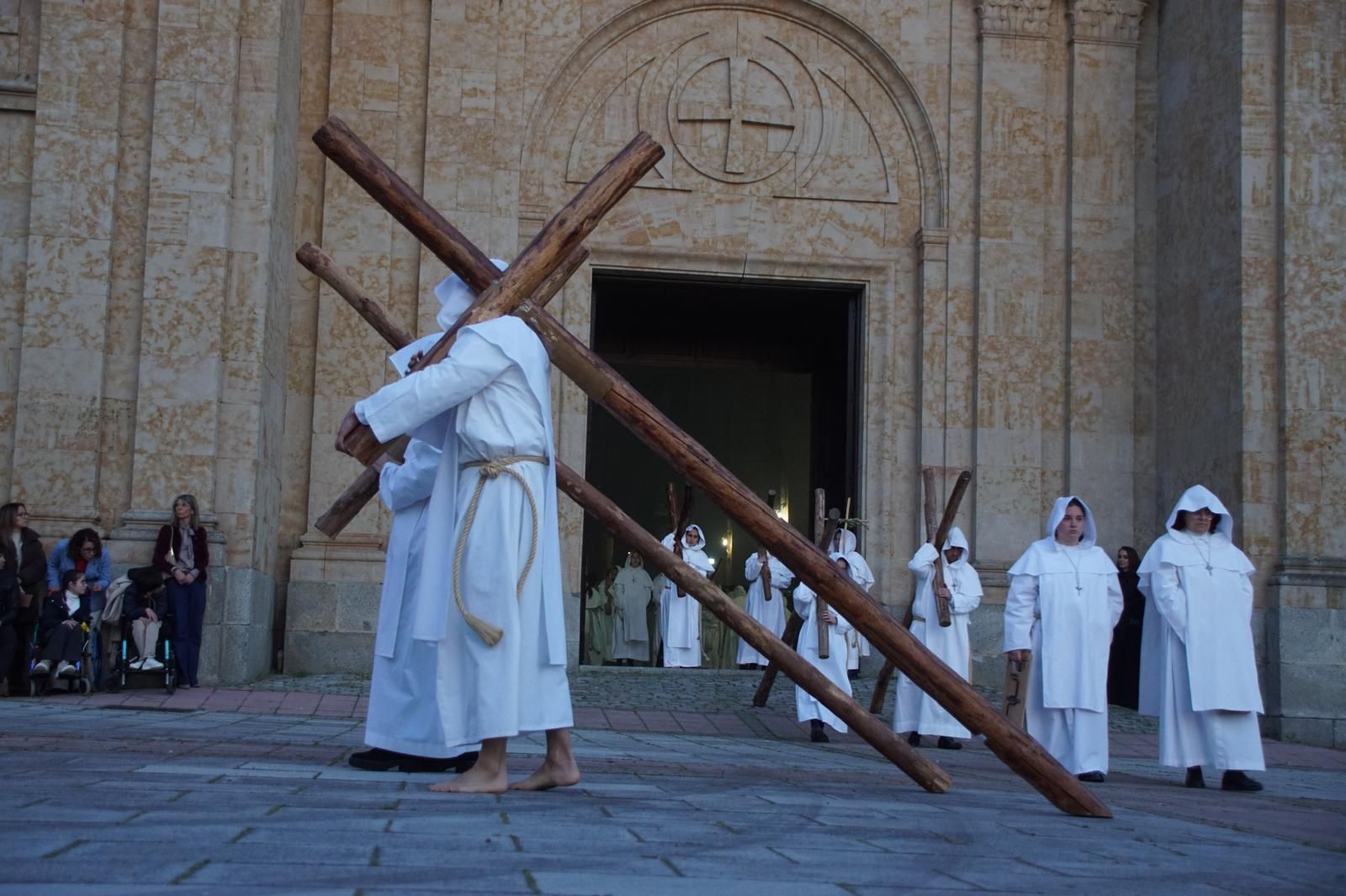 María Nuestra Madre y el Cristo del Amor y de la Paz en la procesión de la Semana Santa 2026 en Salamanca