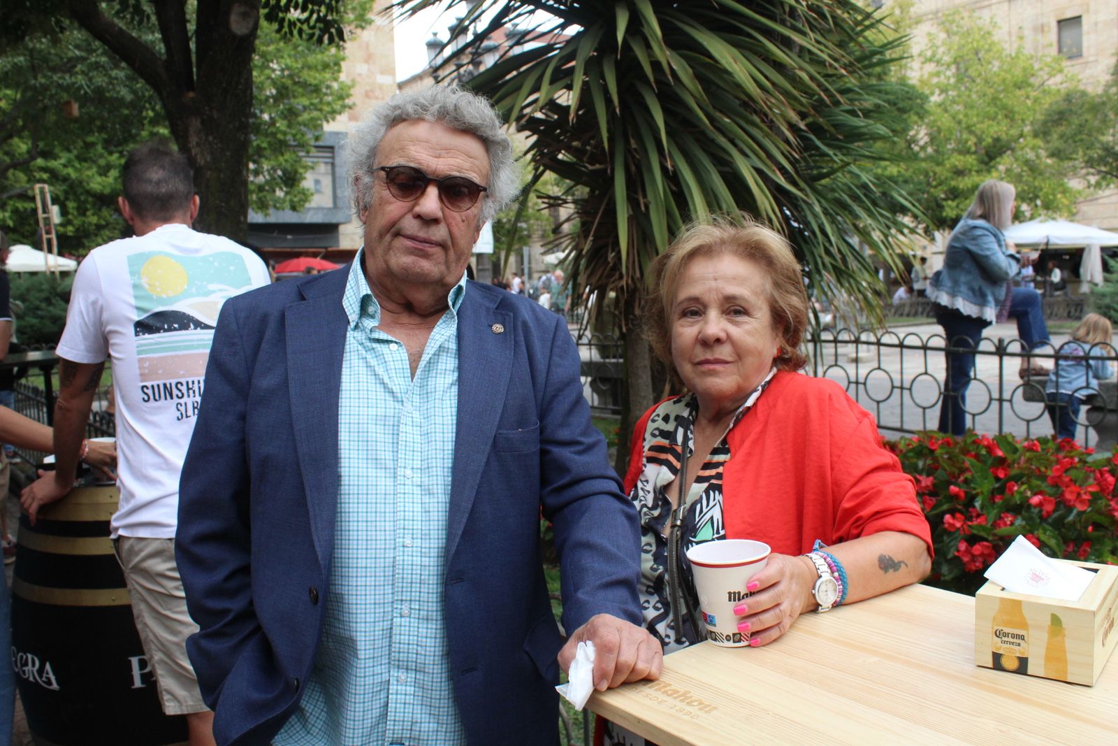 Ambiente en la Feria de Día en el mediodía de este domingo