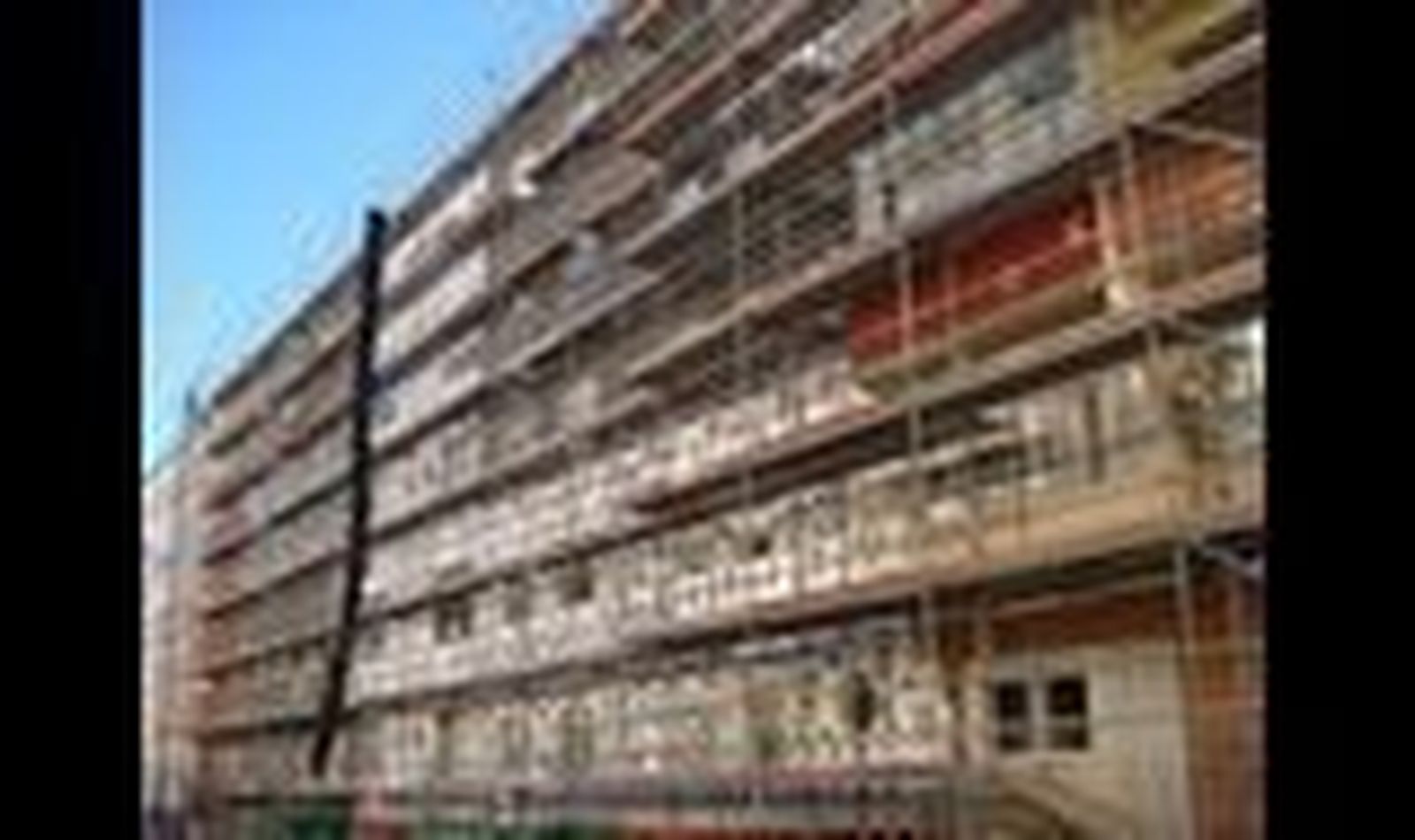 El PP considera que el equipo de gobierno “abandona a su suerte” a los vecinos del ARI de Los Bloques