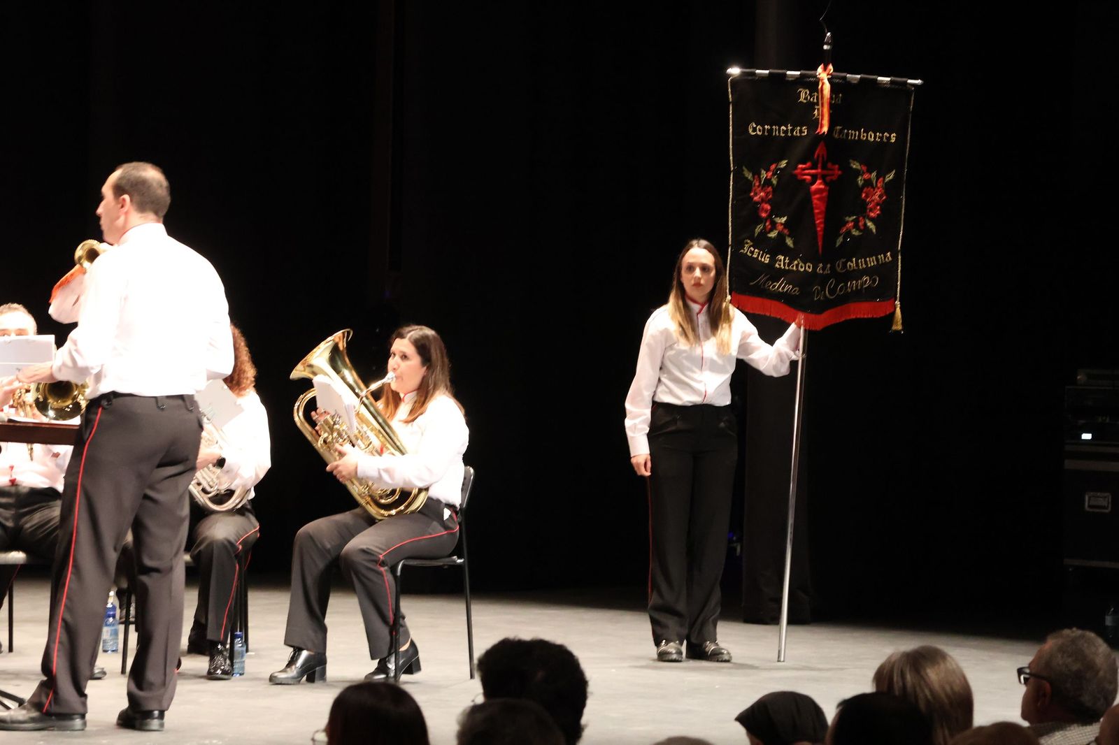 GALERÍA | Revive un Certamen de Cornetas y Tambores lleno de música y emoción