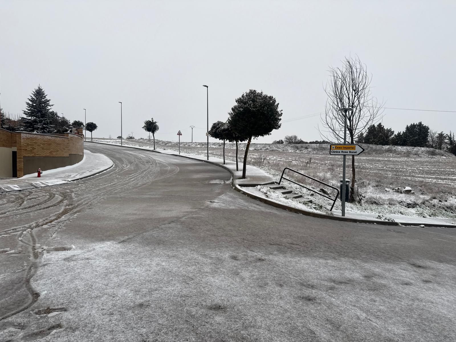 La nieve anega carreteras y tiñe de blanco Salamanca capital y provincia: imágenes de la nevada de este 28 de enero