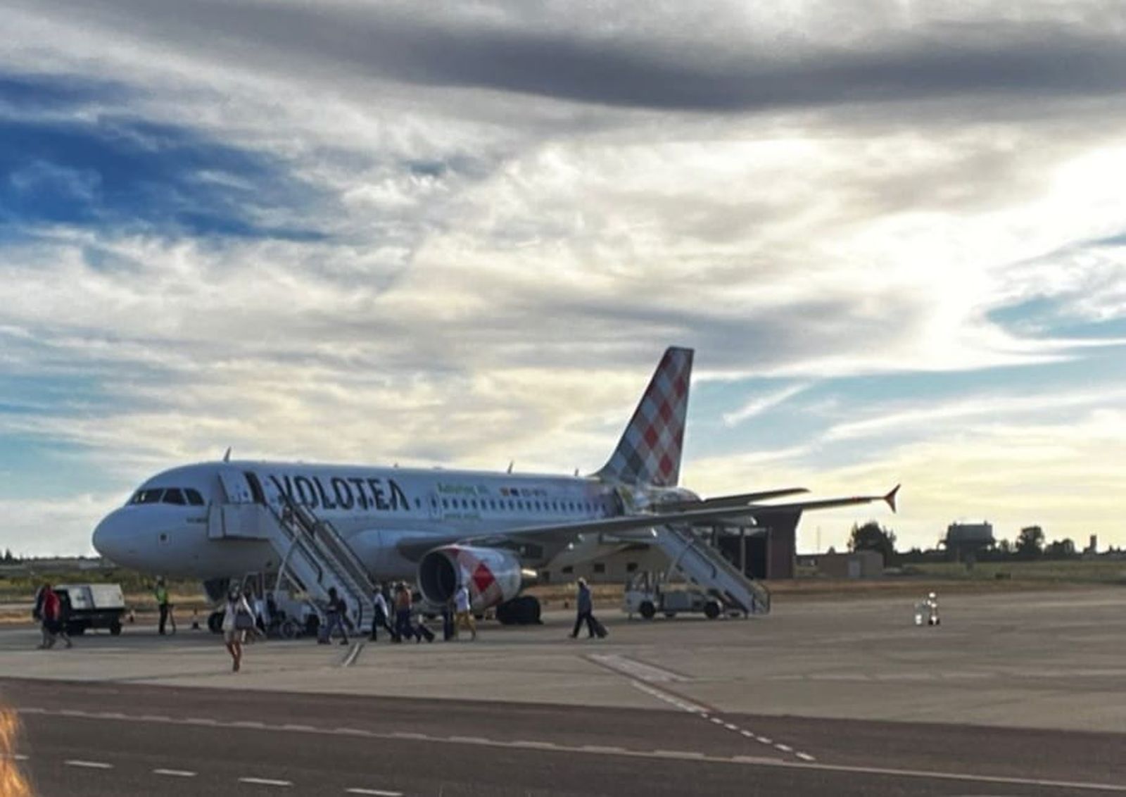 Avión VOLOTEA, Aeropuerto Matacán Salamanca - Archivo