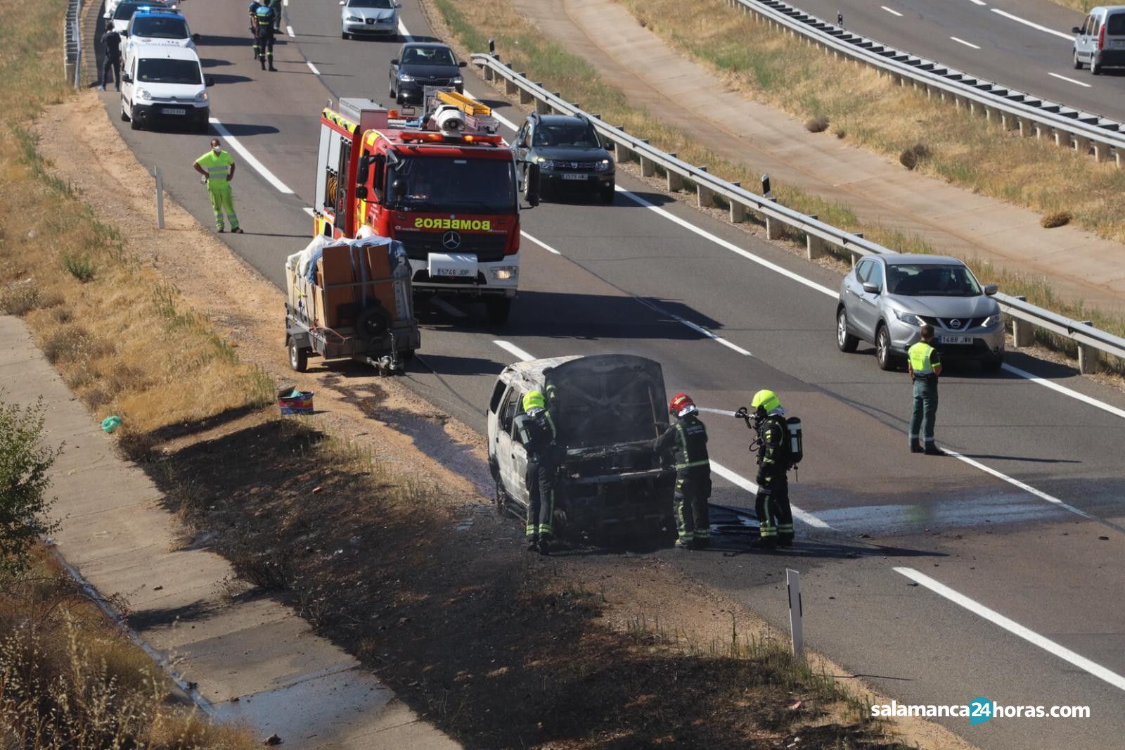 Incendio coche buenos aires (5)