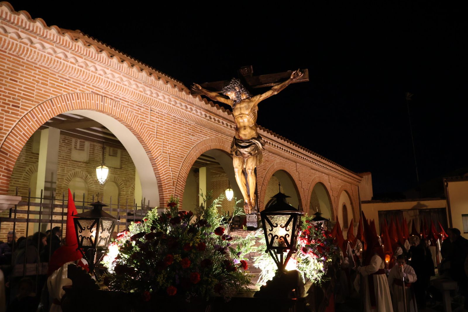 Revive en imágenes la procesión del Silencio en Villalpando