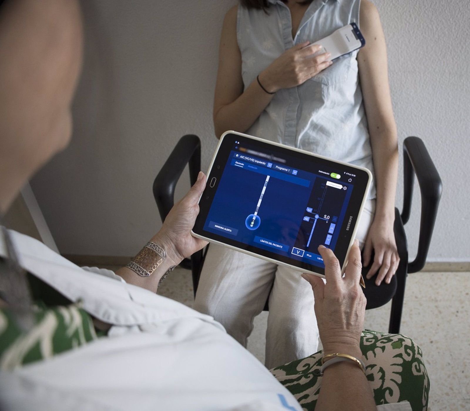 Tratamiento quirúrgico, electrodos, HOSPITAL DE BELLVITGE | EUROPA PRESS