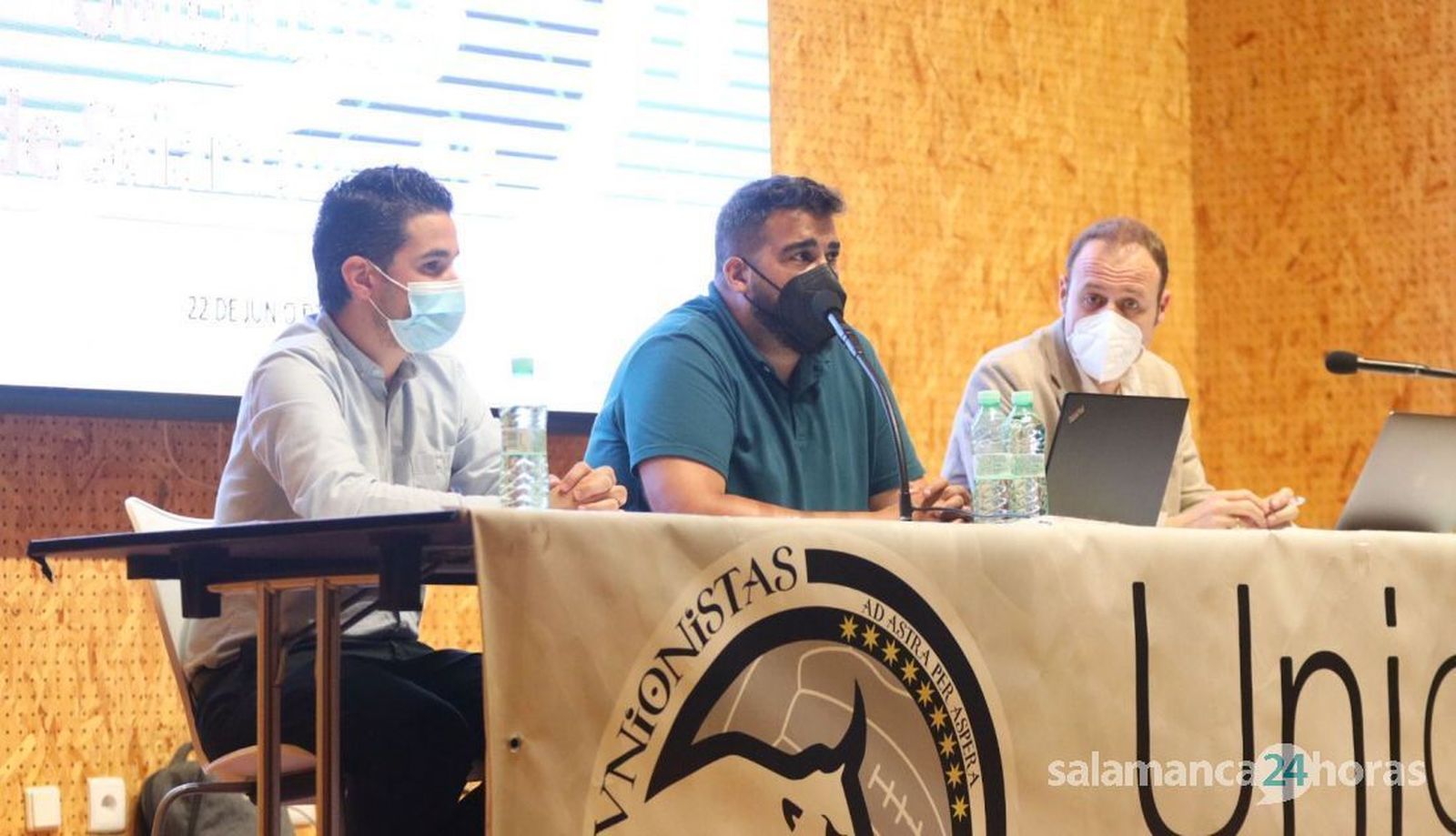 Ángel Vicente, Miguel Ángel Sandoval y David Renedo durante una asamblea de Unionistas FOTO SALAMANCA24HORAS