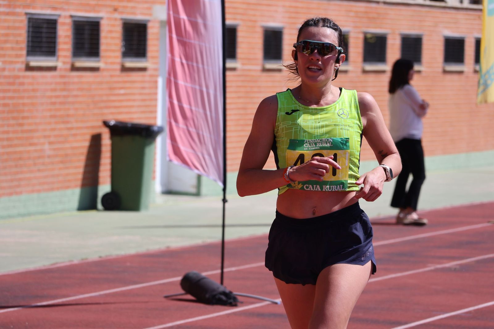 GALERÍA | Revive en imágenes la llegada a meta de los atletas en la Media Maratón de Zamora
