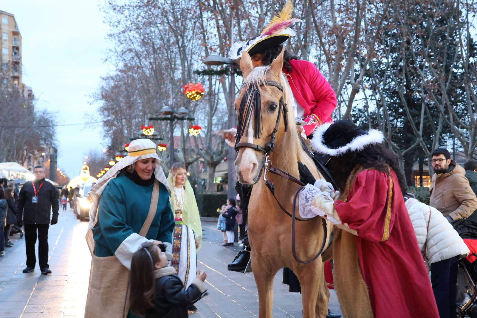 El Cartero de Sus Majestades de Oriente recoge las cartas de los pequeños zamoranos (18).JPG