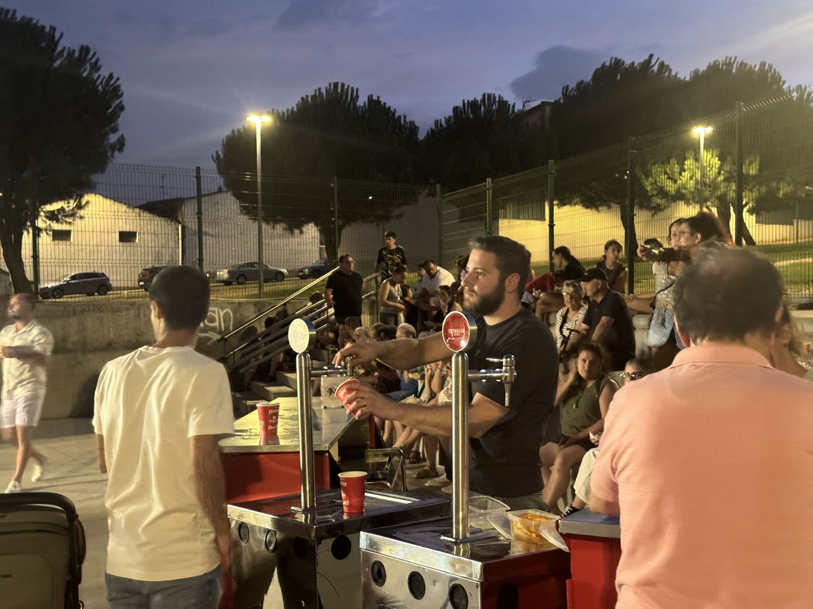 Feria Food Trucks en Aldeatejada en la plaza Mayalde