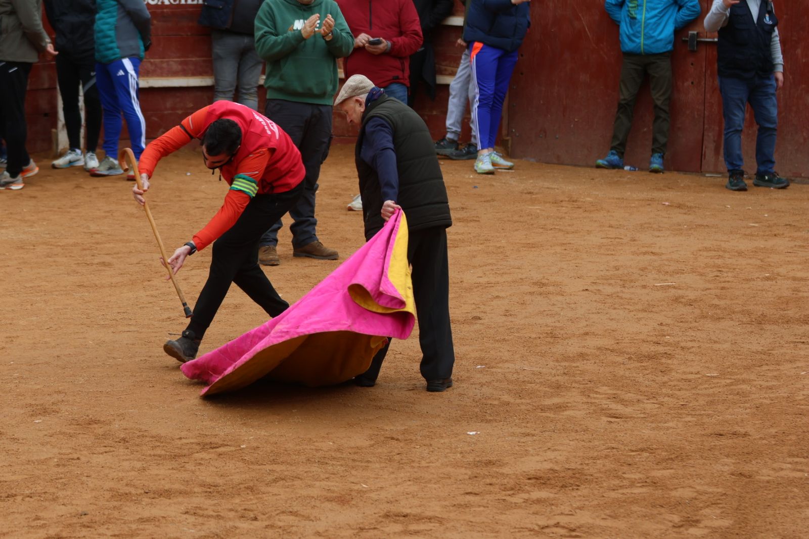 Mañana de capea de lunes en el Carnaval del Toro 2026