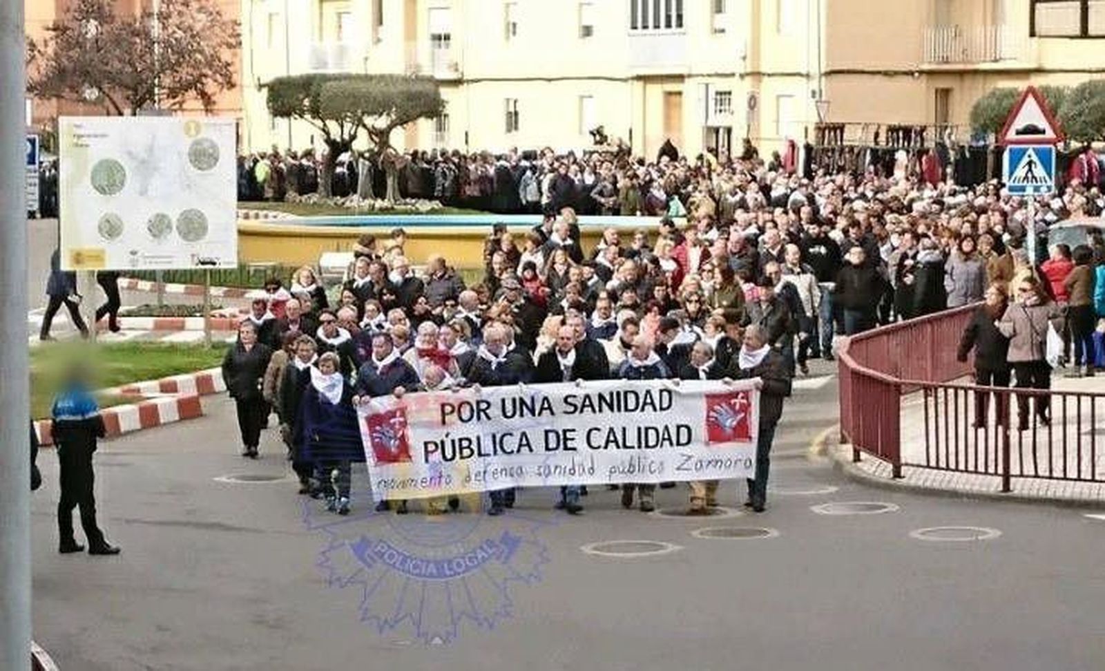 Más de un millar de personas se manifiesta en Benavente por una Sanidad Pública de calidad Más de un millar de personas se manifiesta en Benavente por una Sanidad Pública de calidad