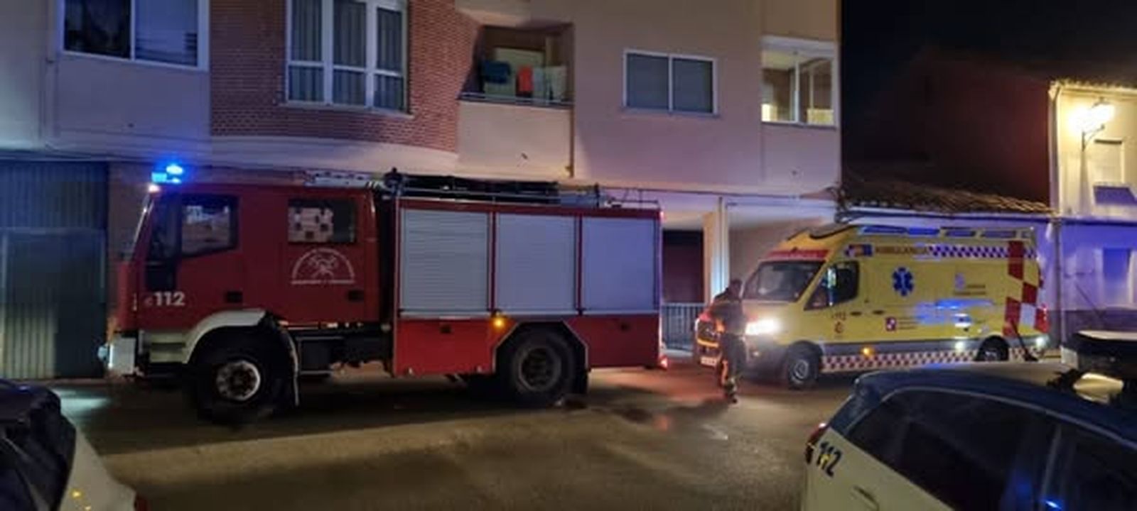 Incendio en una vivienda en Benavente que deja dos heridos