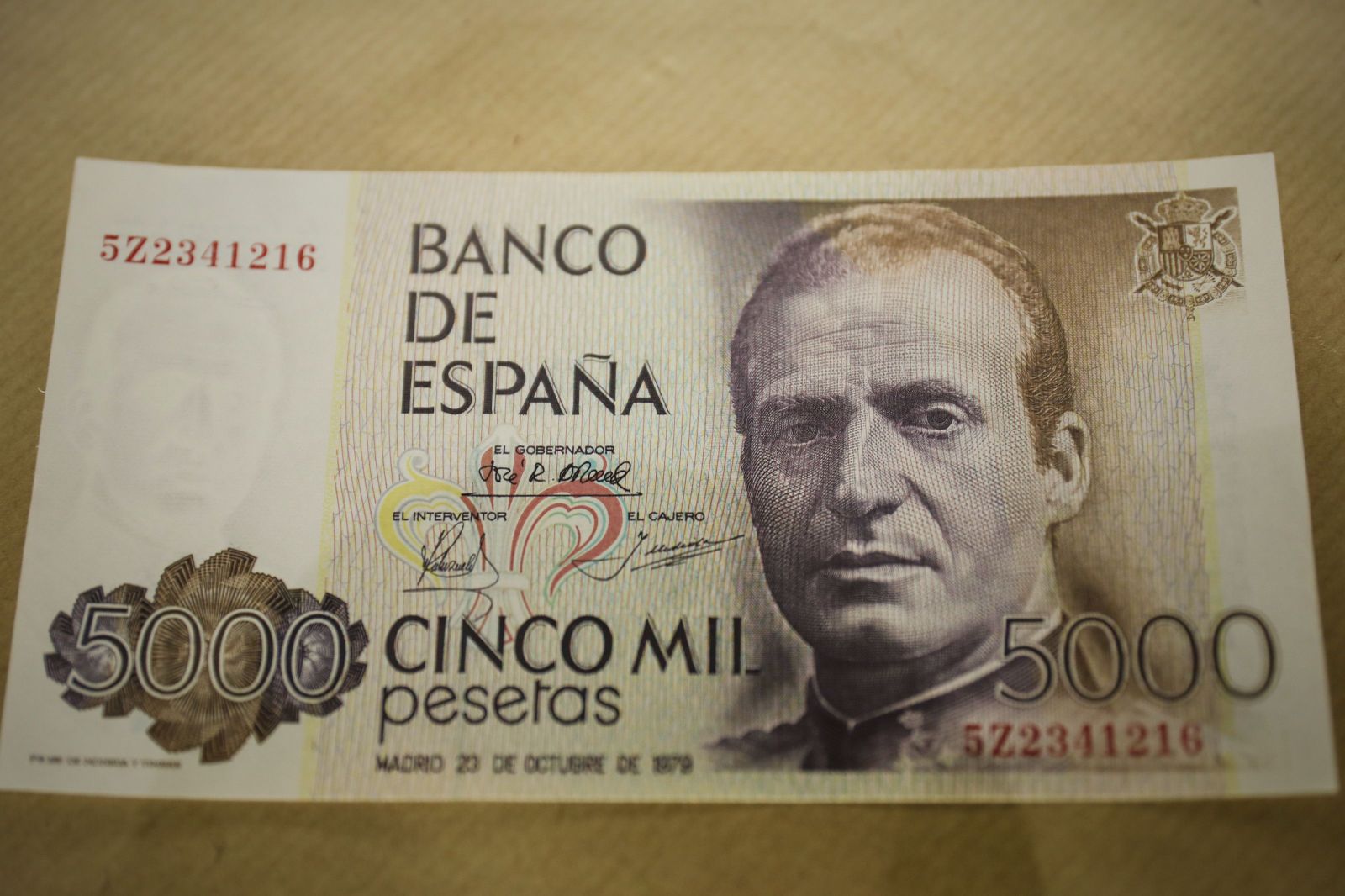 Billete de 5000 pesetas con el rostro del Rey emérito Juan Carlos I