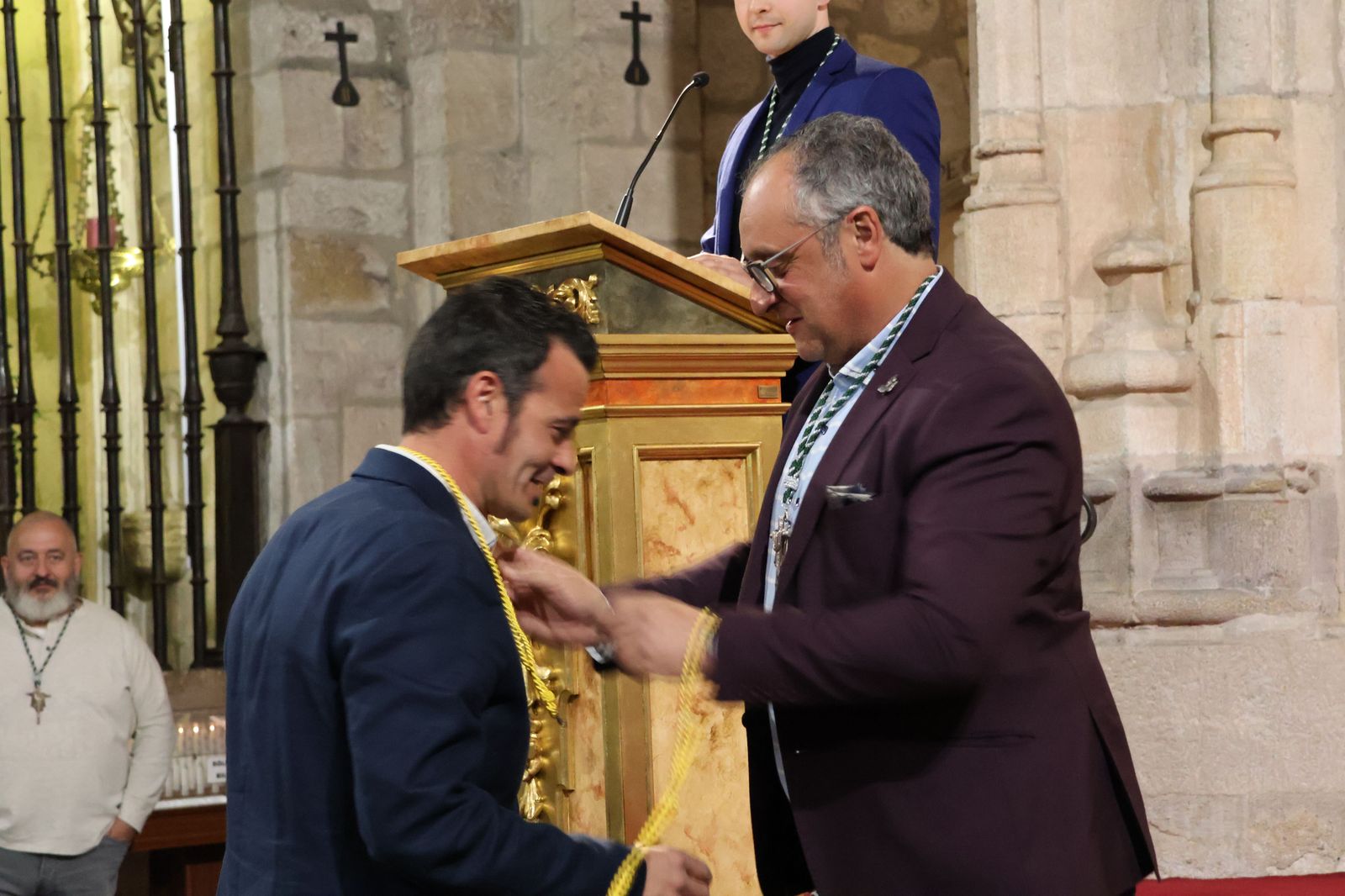 entrada-de-nuevos-hermanos-de-la-vera-cruz-14