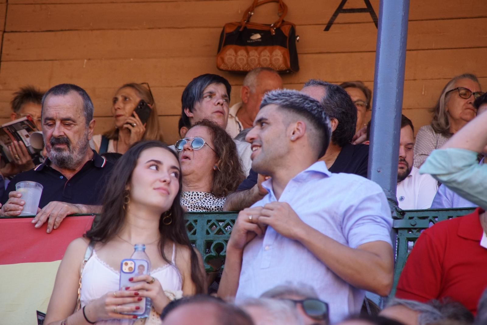 Así ha vivido la afición de La Glorieta el primer cartel de figuras de la feria: imágenes del ambiente en los tendidos y en el patio de cuadrillas