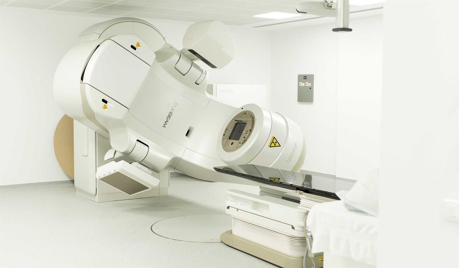 Un acelerador lineal para radioterapia. | EP Un acelerador lineal para radioterapia. | EP