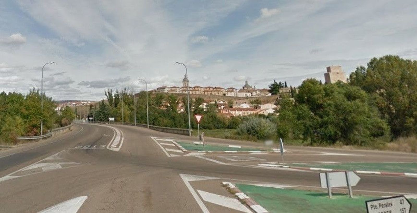 La colisión entre dos turismos en Ciudad Rodrigo deja tres heridos