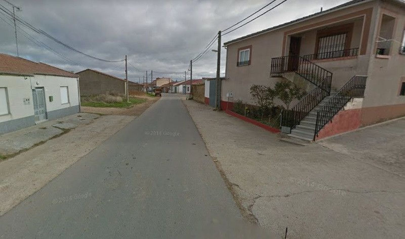 Plaza de España en Pedroso de la Armuña