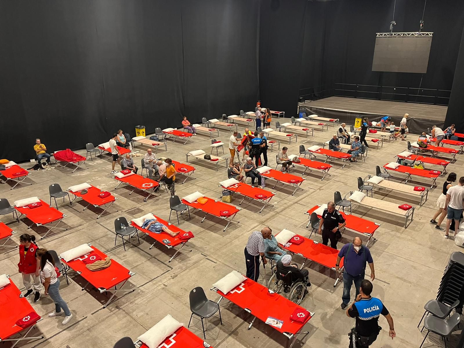 Imagen de los evacuados en IFEZA