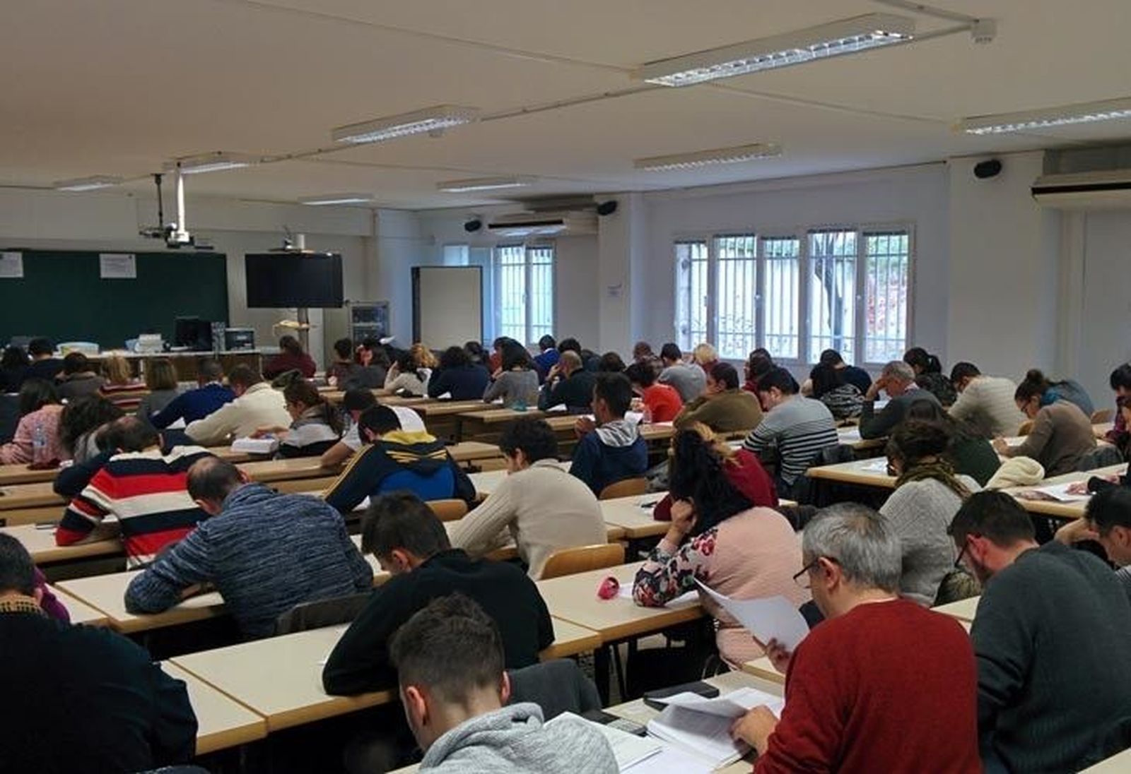 Nueva polémica entre universidad pública y privada por su oferta de titulaciones