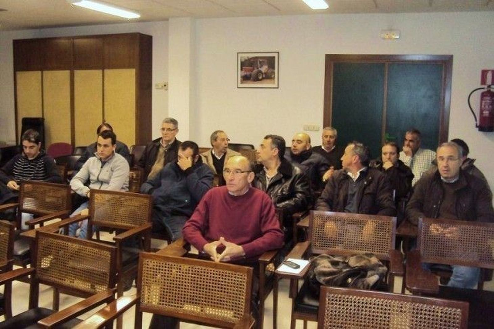Los apicultores solicitan a la Junta que se incremente a cien el número de colmenas Los apicultores solicitan a la Junta que se incremente a cien el número de colmenas