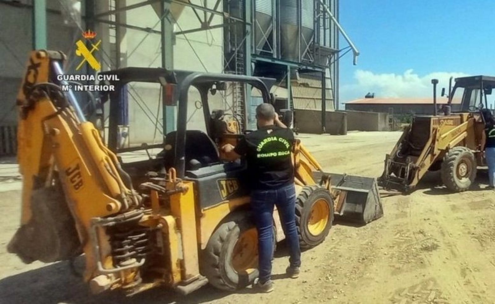 Máquinas excavadoras. Foto Guardia Civil