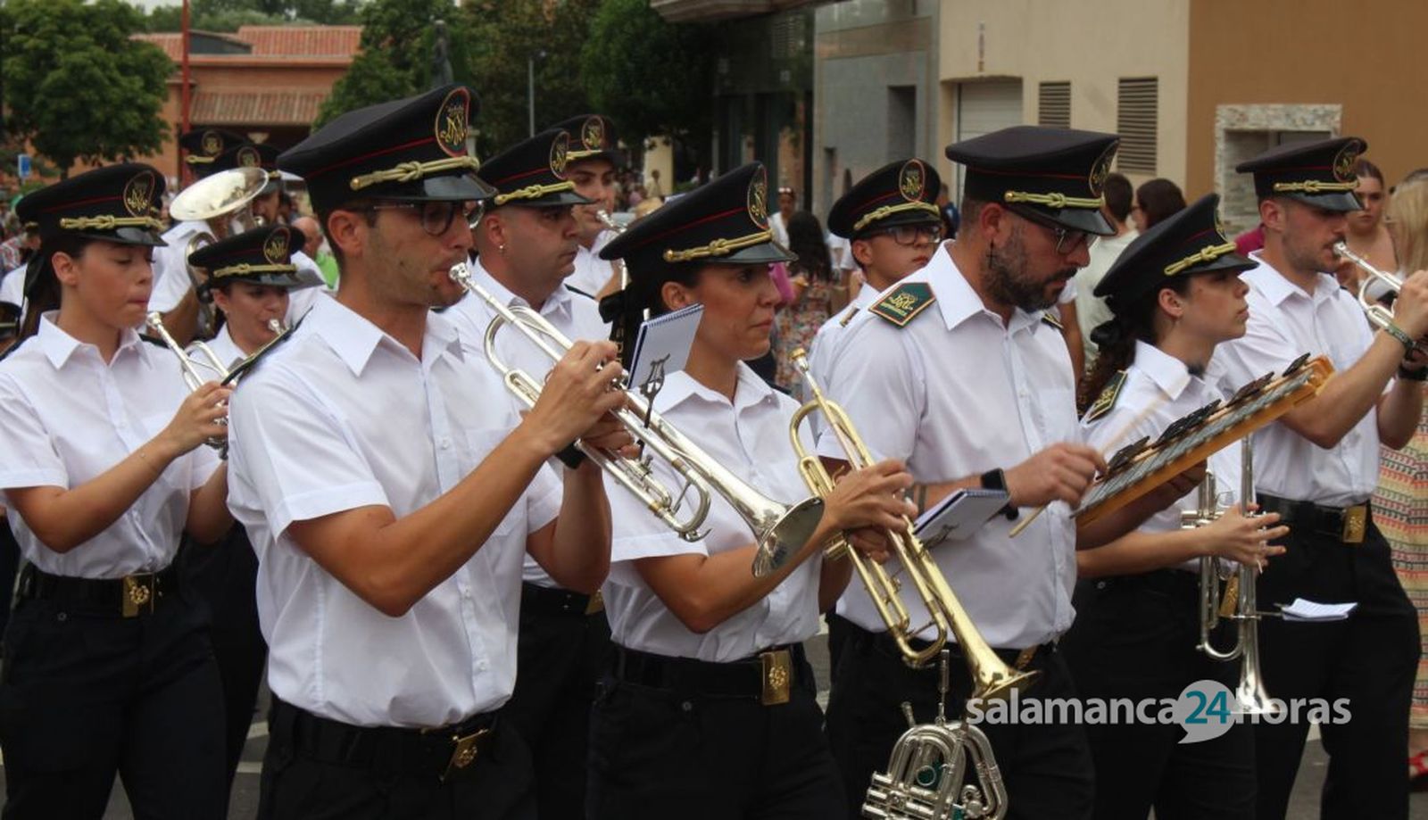 Misa y procesión en Santa Marta 