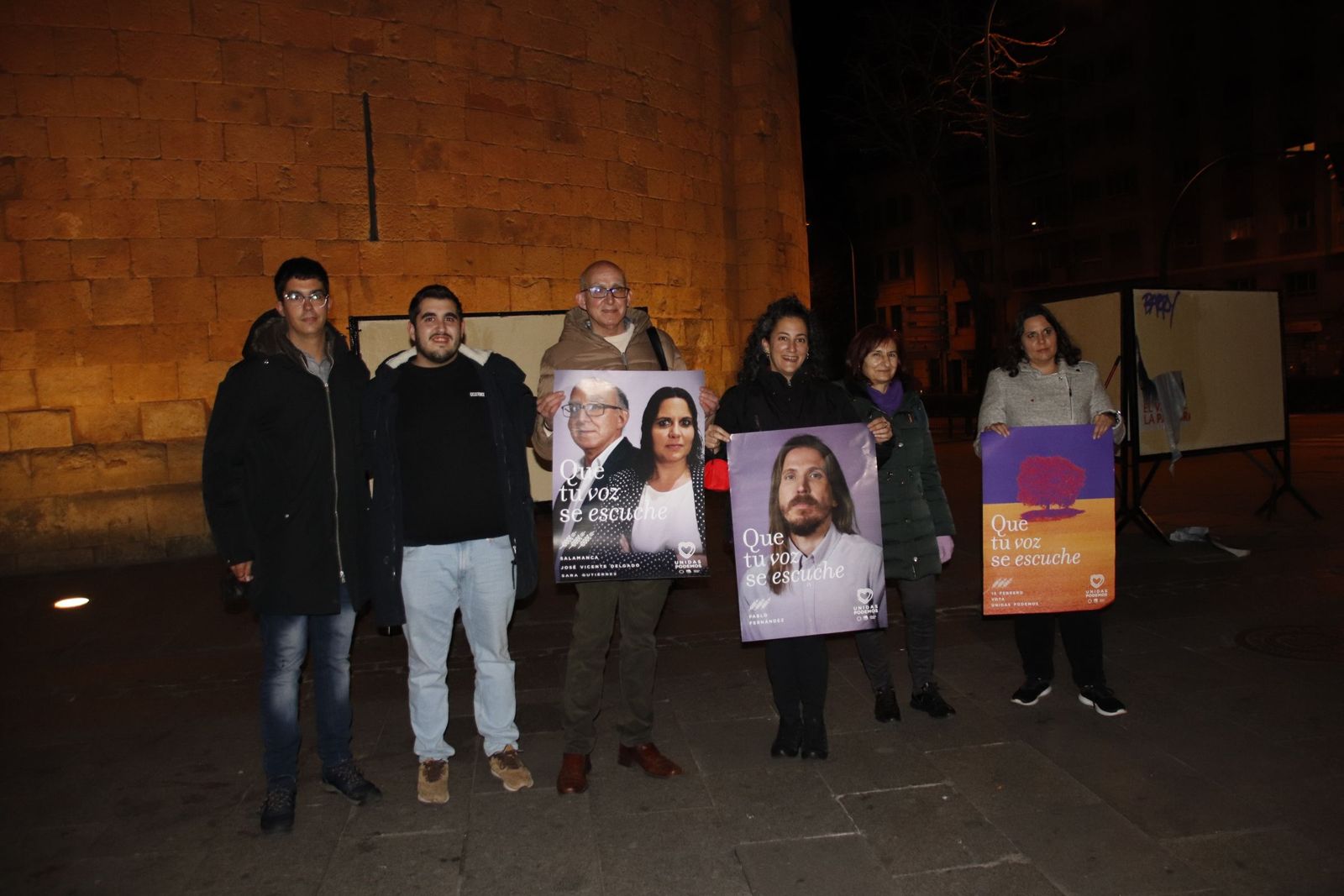 Pegada de carteles de Unidas Podemos