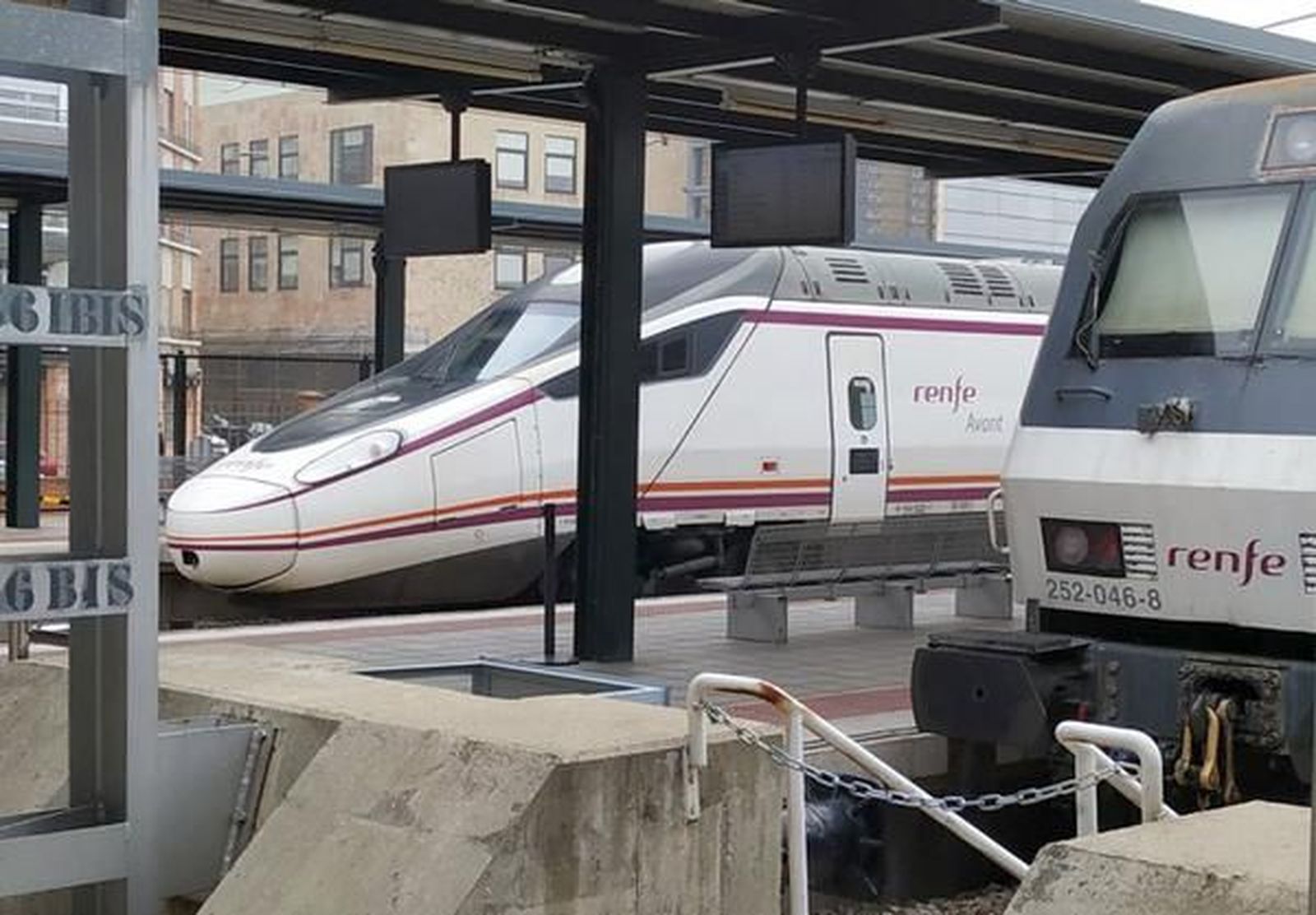 Trenes Avant de Adif