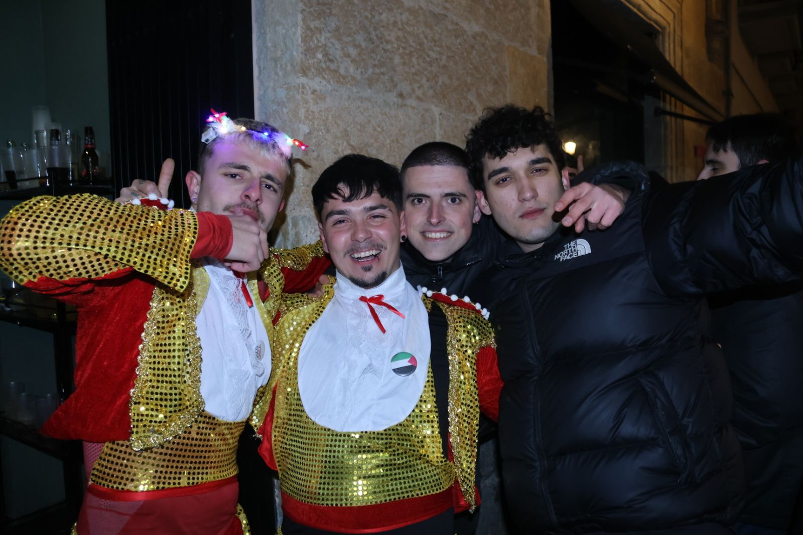 Los jóvenes vuelven a llenar las calles de Ciudad Rodrigo por el Carnaval del Toro