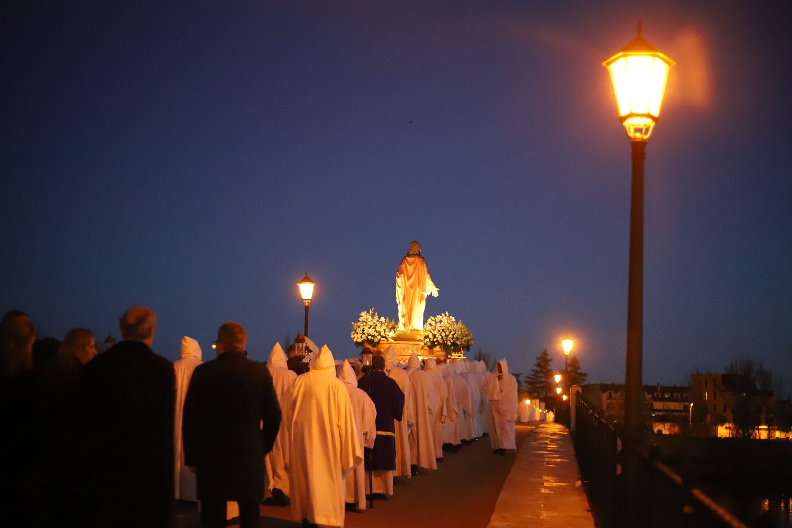 hermandad-penitencial-de-nuestro-senor-jesus-de-luz-y-vida-56