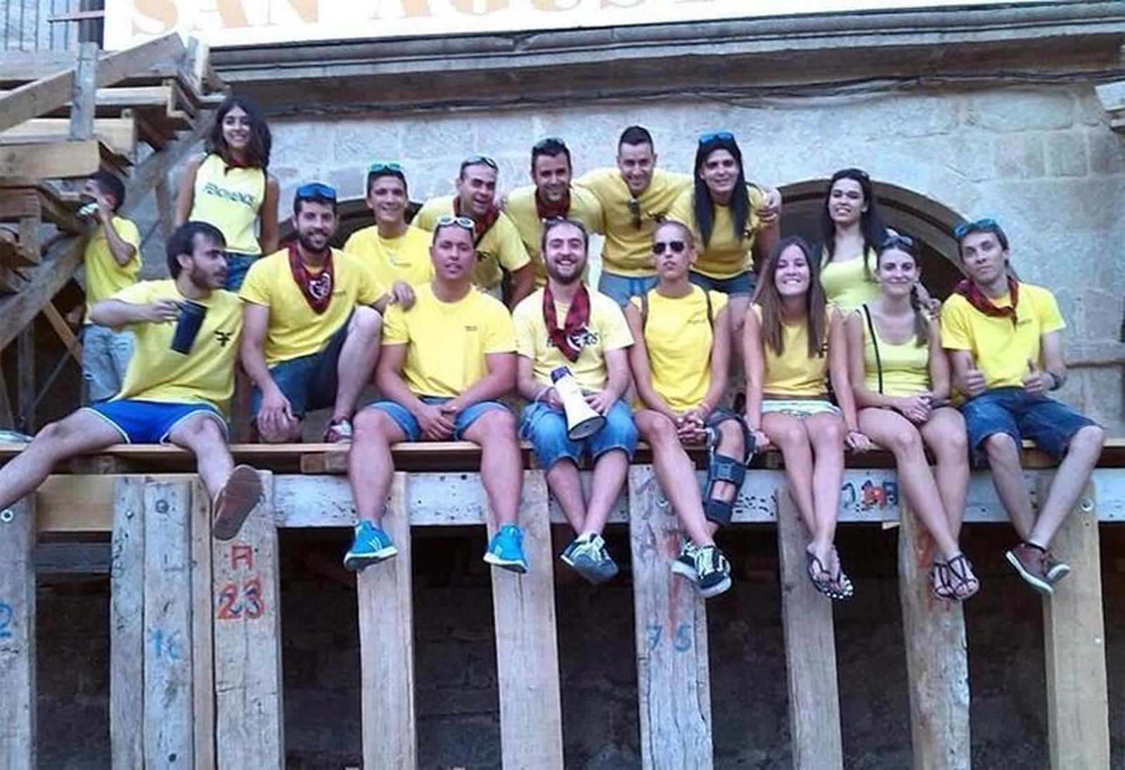 Una peña de Fermoselle en las fiestas de San Agustín