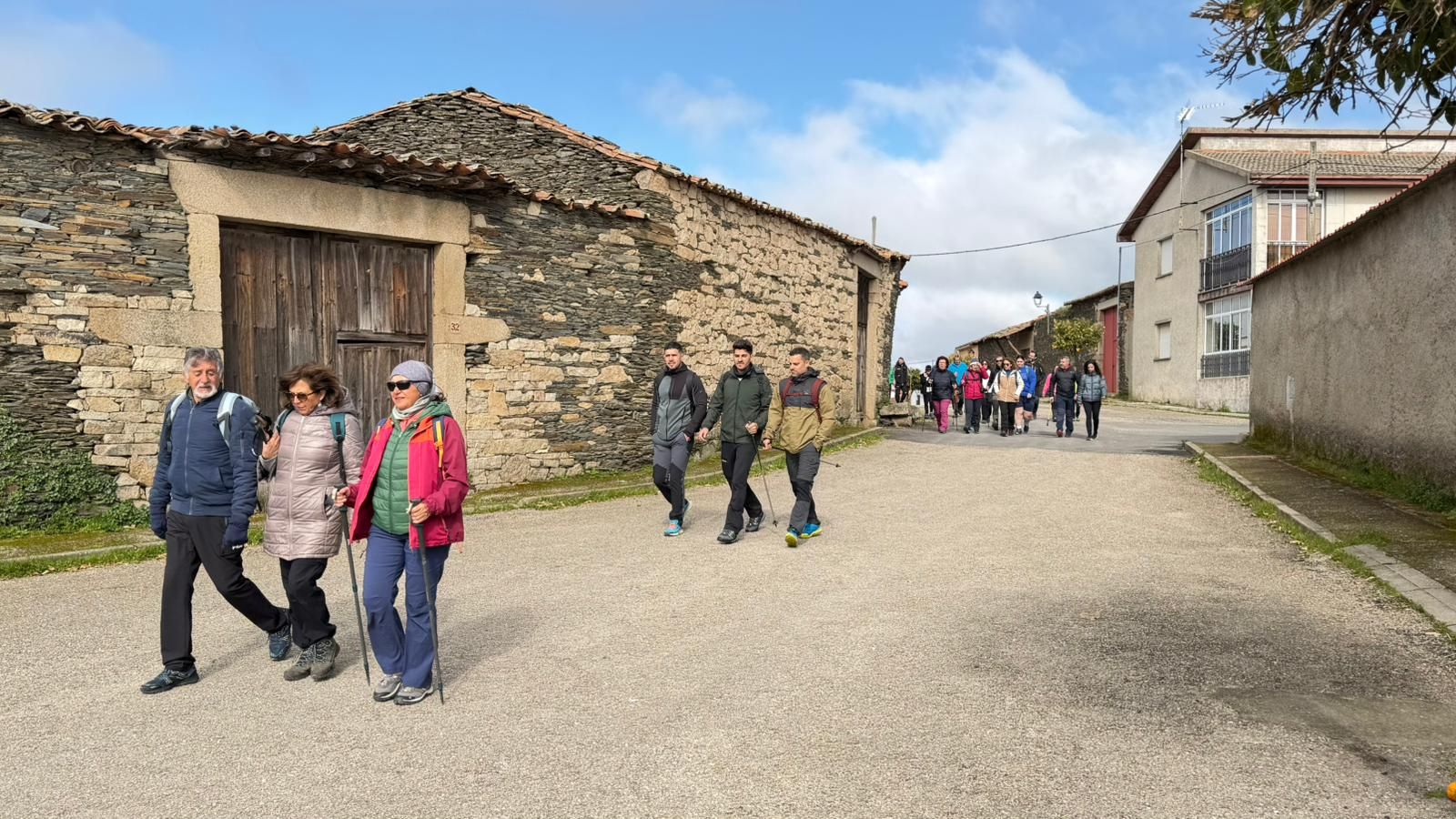 Marcha senderista en Vilvestre