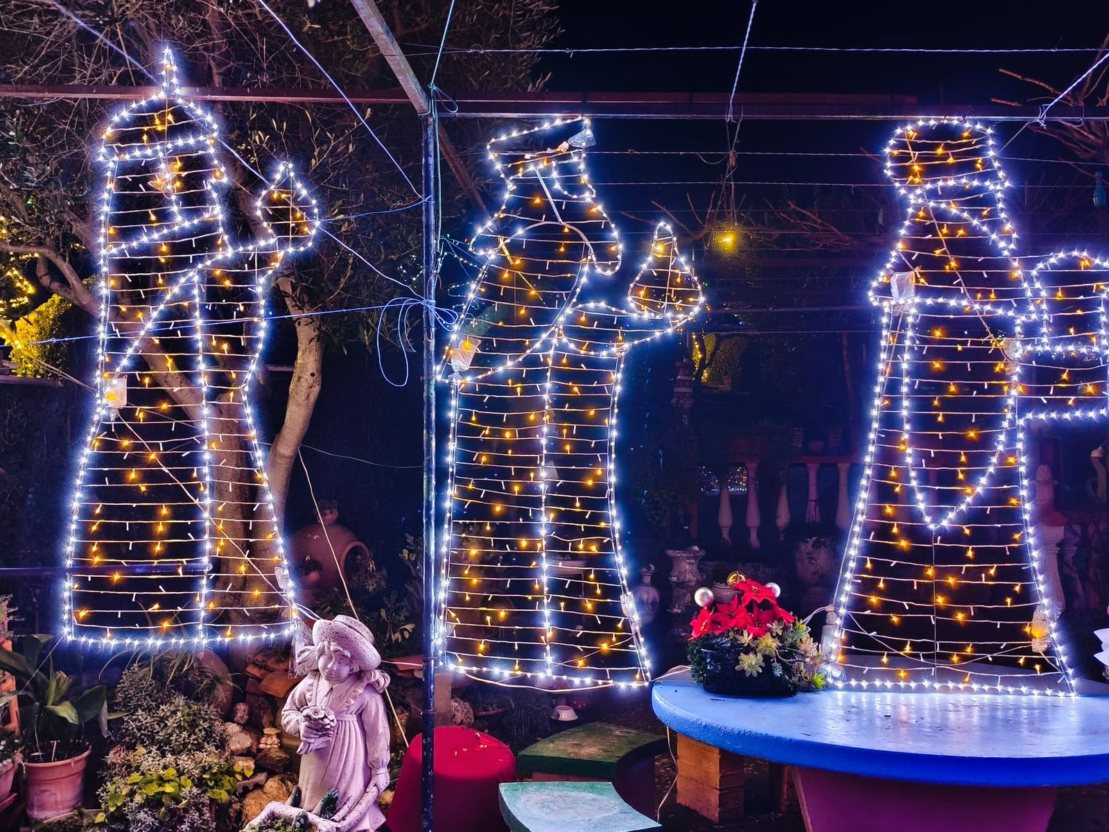 J.A.L.M. - decoración navideña en Fuenteguinaldo (2).jpg